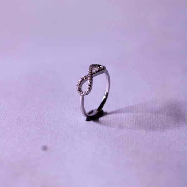 Silver Elegant Radiance Band