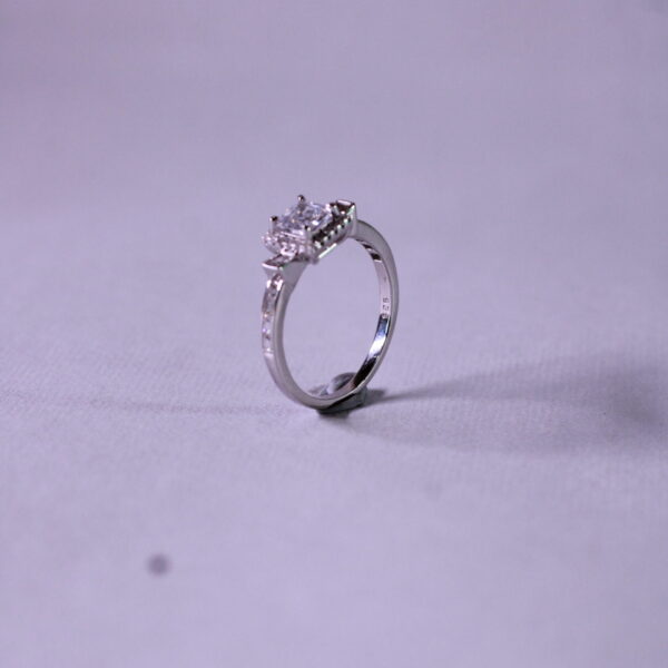 Silver Glam Heritage Ring