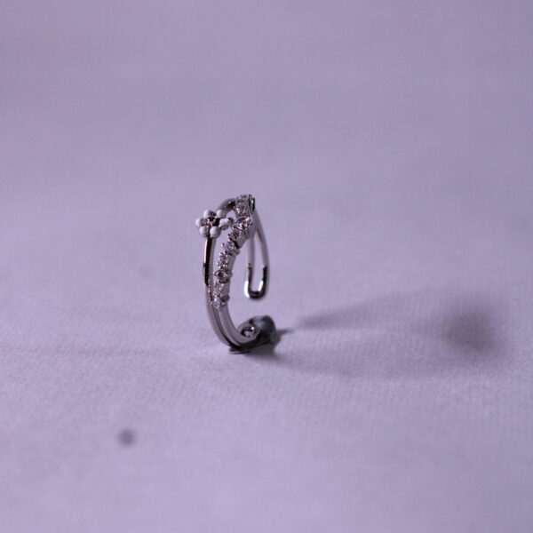 Silver minimal flower ring